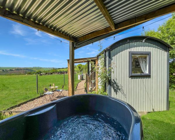 holiday cottage hot tub, exmoor cottages hot tub, exmoor cottages pool, exmoor swimming pool, exmoor cottages with swimming pool
