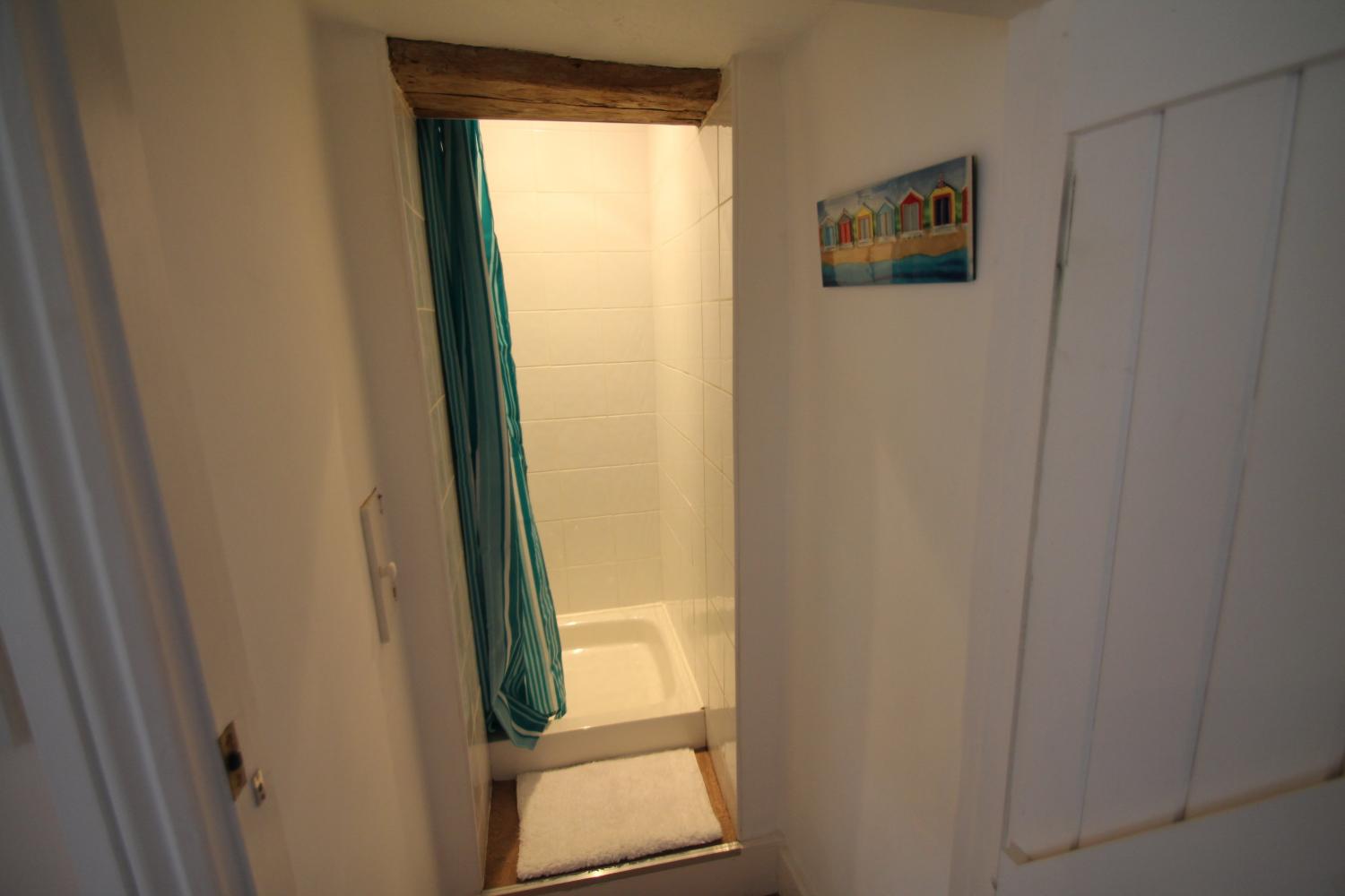 Separate shower room