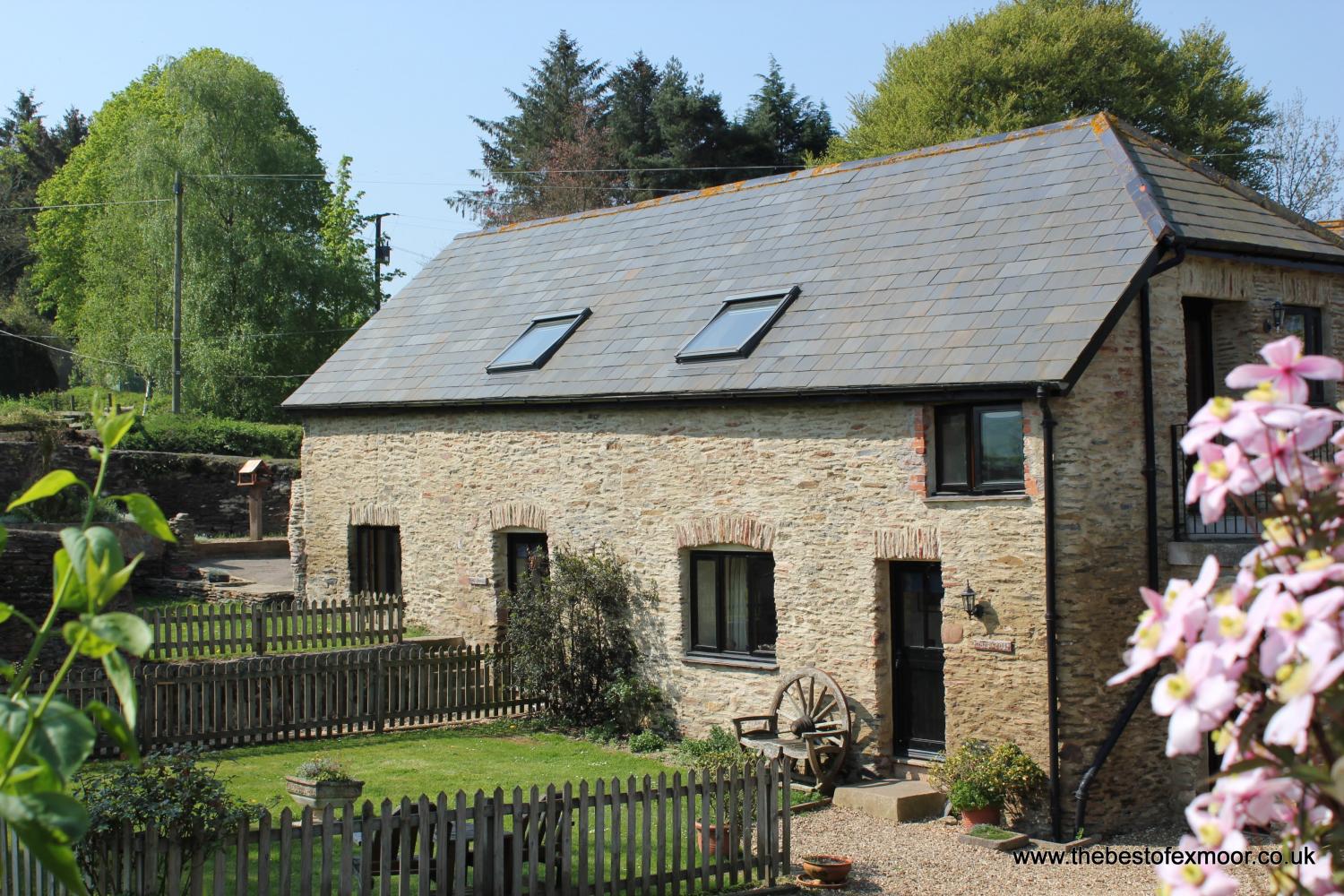 Honeycott, garden and parking area