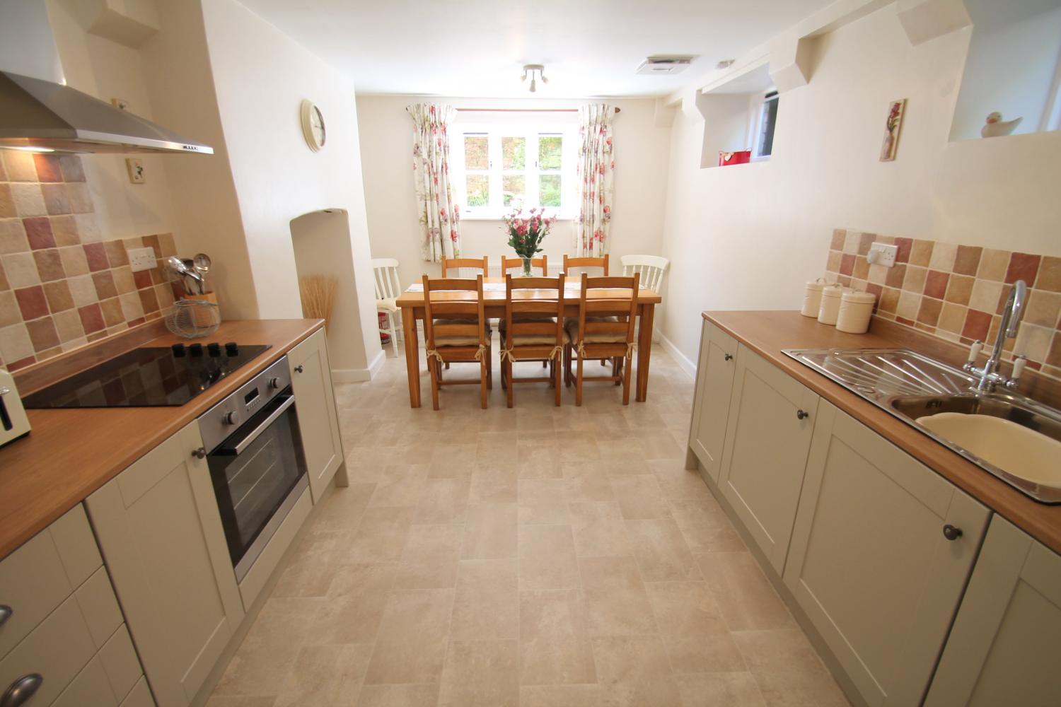 Stable Cottage kitchen and dining area