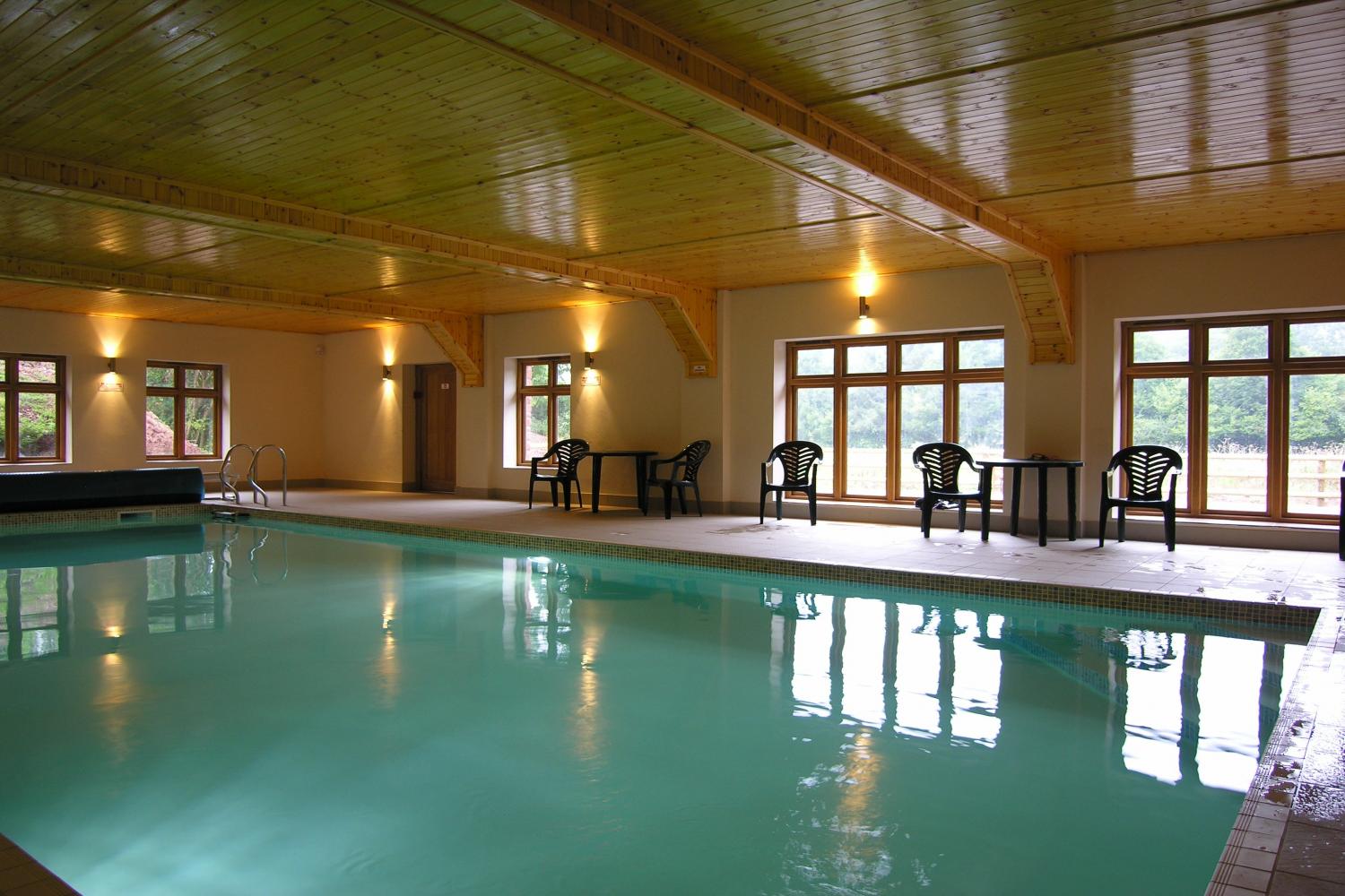Heated Indoor Pool & Spa Bath