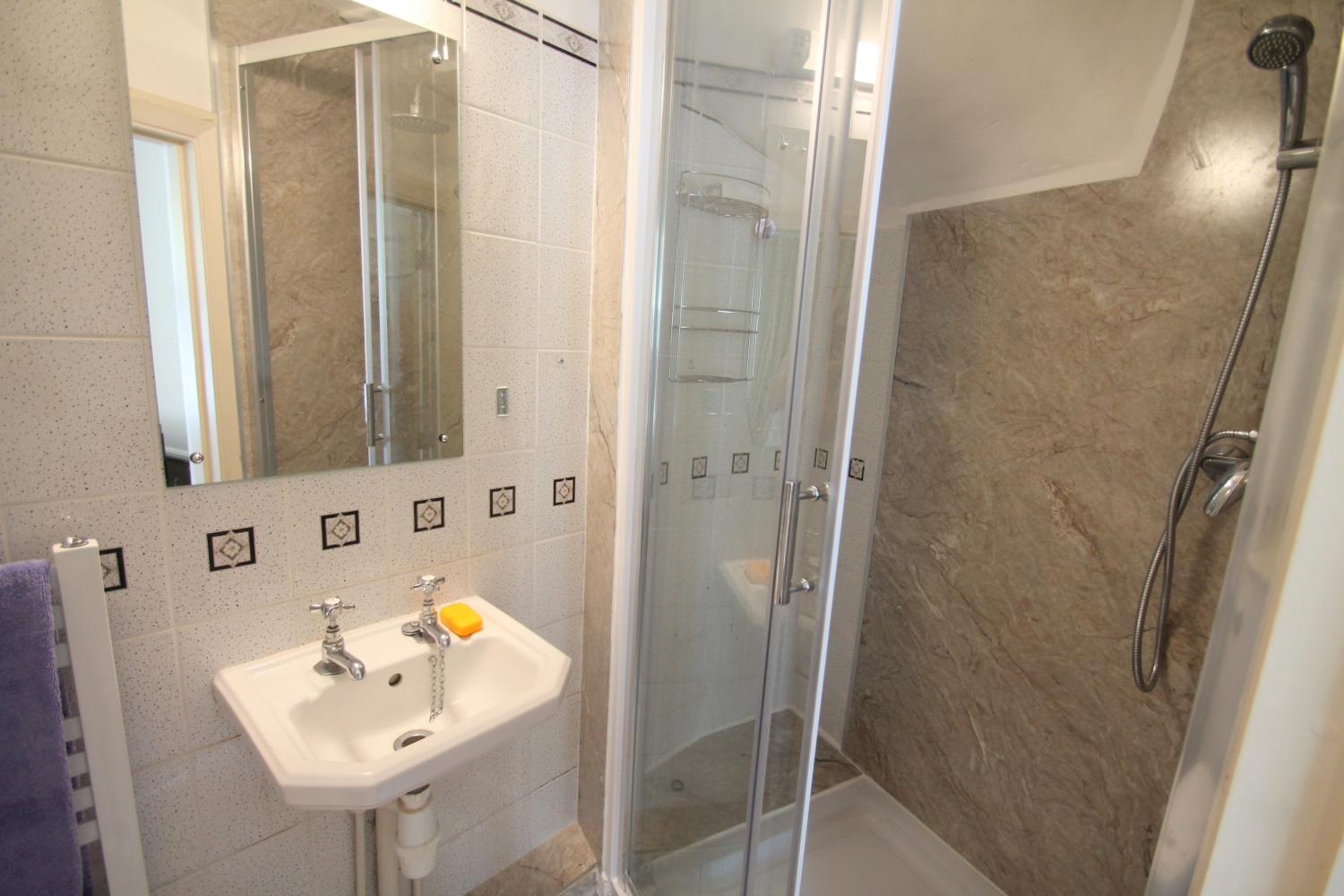 En suite shower area.