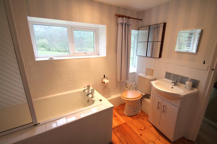 Family bathroom with views from the shower!