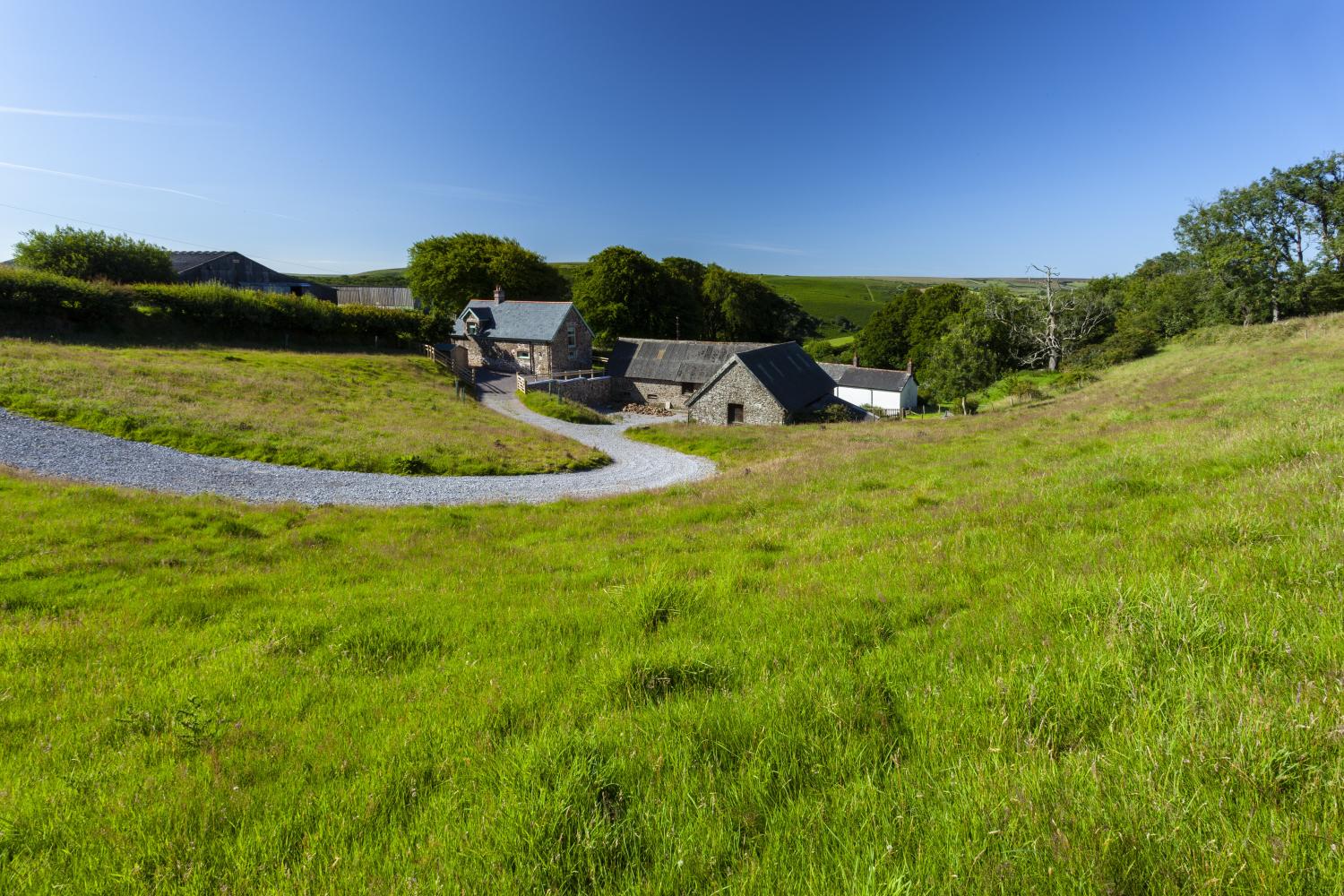 Short track to the rear of the Cottage