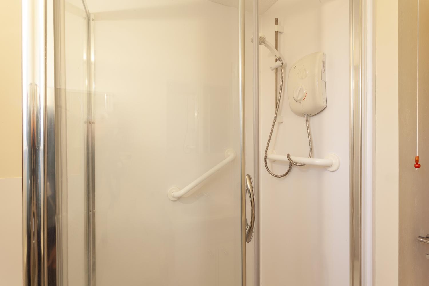 Large electric shower cubicle