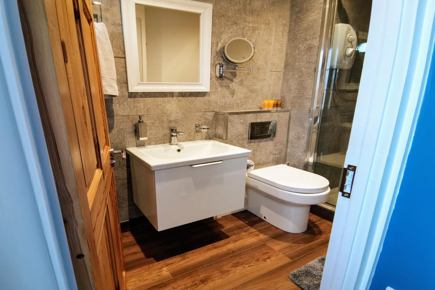 Bathroom with walk-in shower and quality fittings