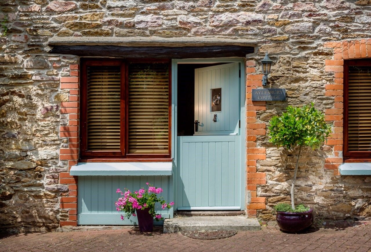 Aylesbury Cottage Sleeps 2, Combe Martin