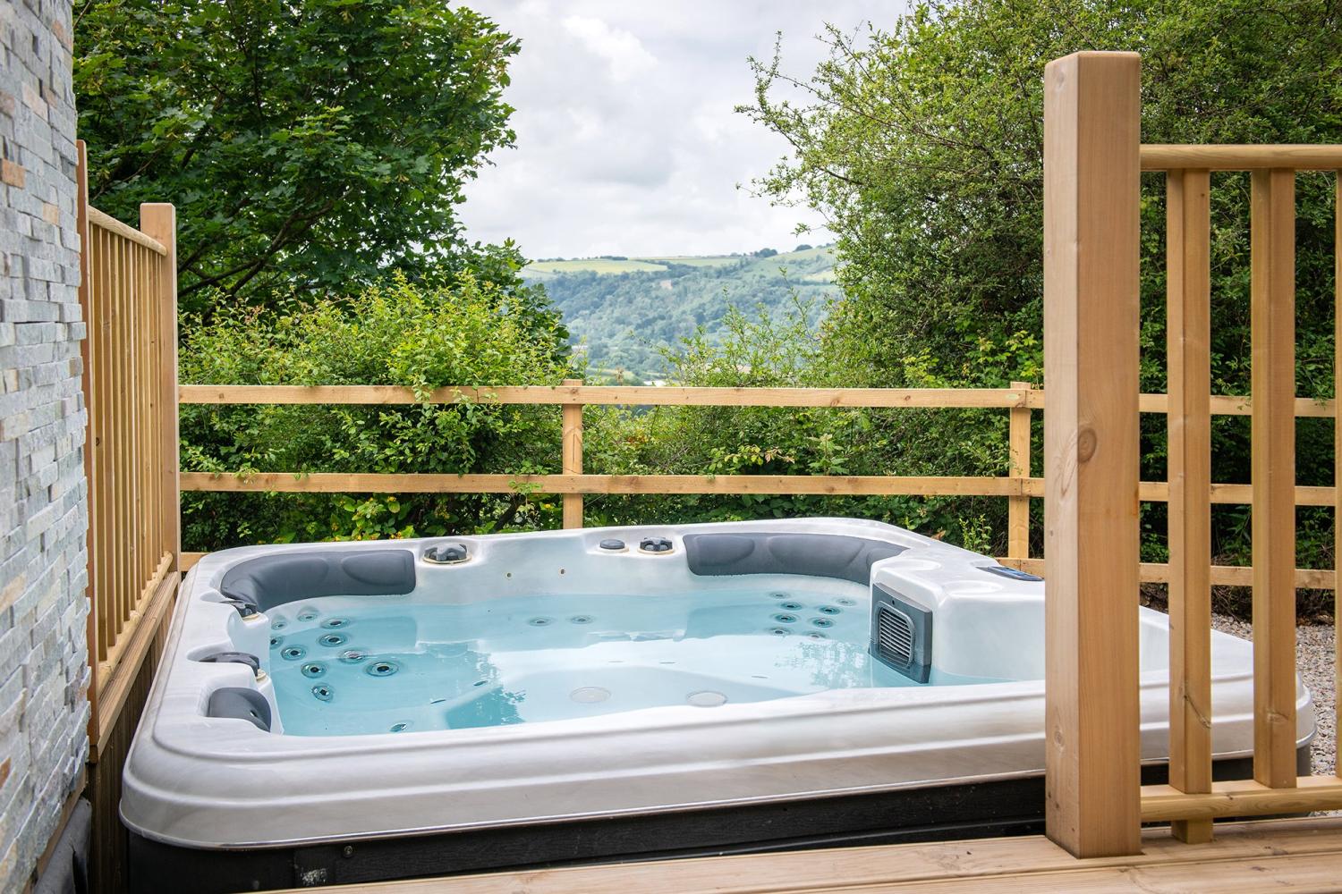 Pipistrelle Barn with private hot tub
