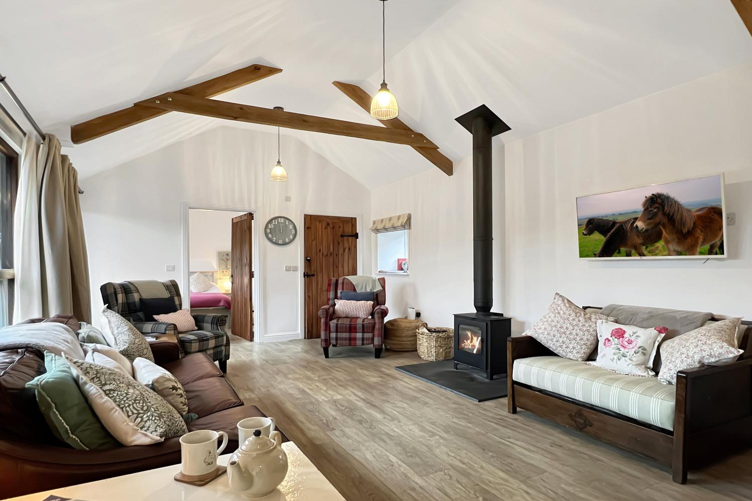 Cosy Westlands with log-burner