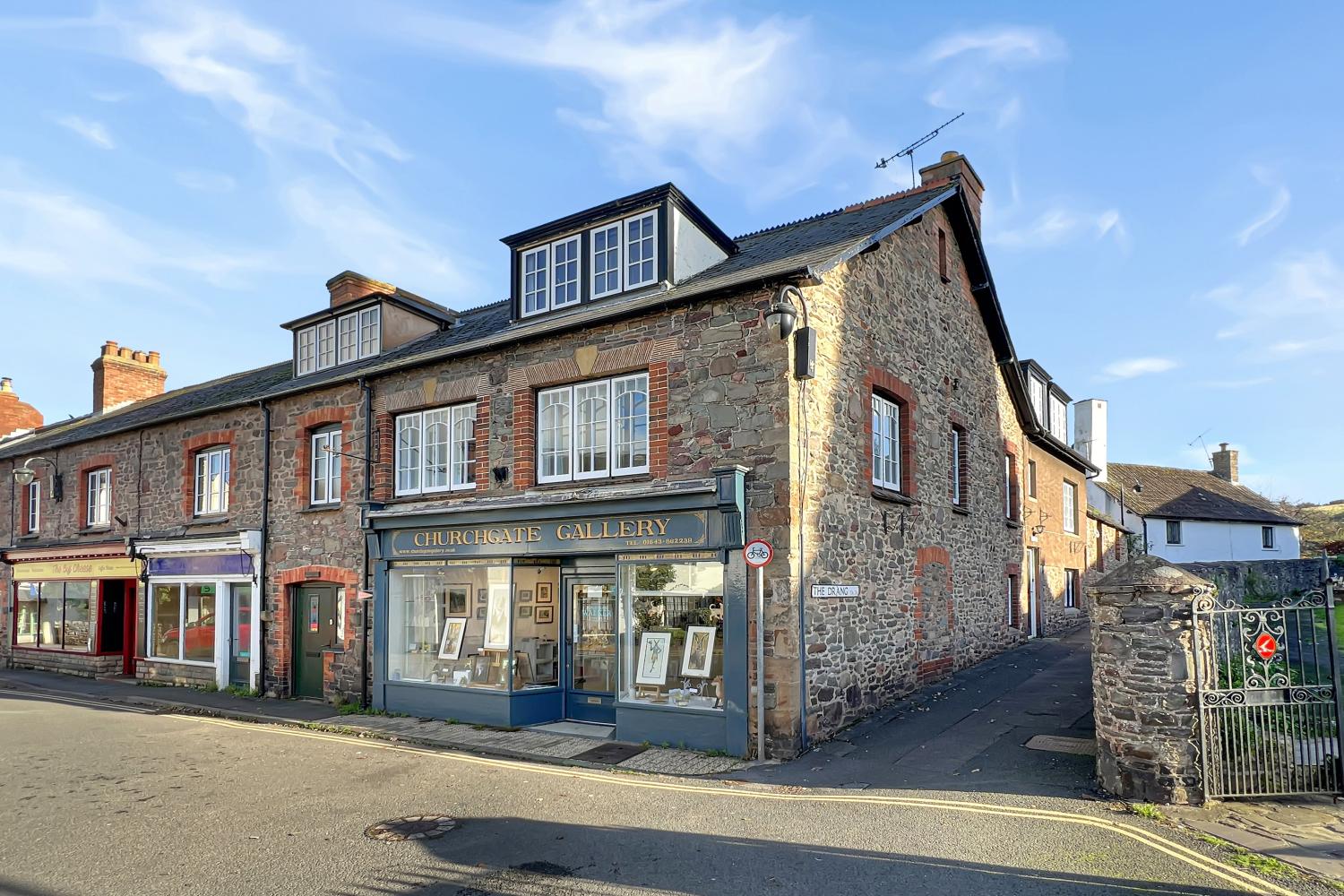 Oxford House in the heart of Porlock